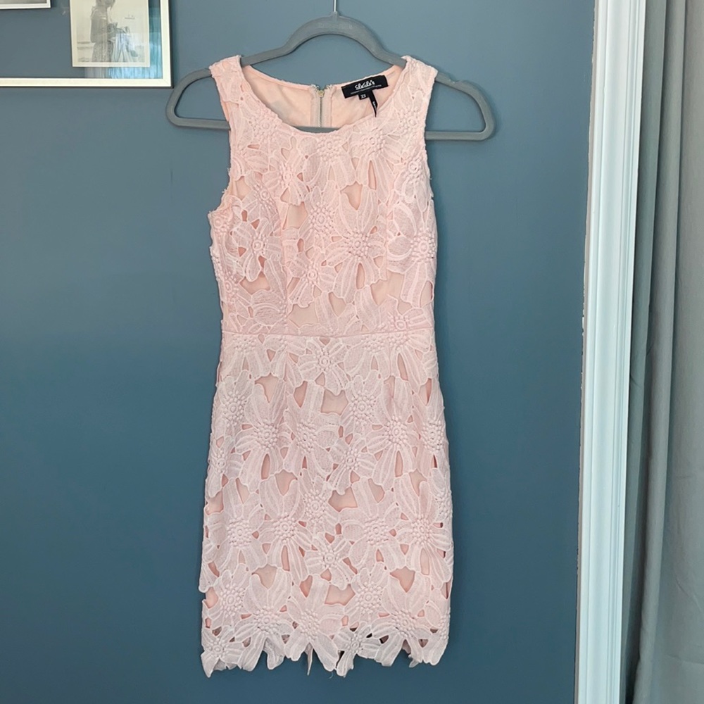 Light pink LuLus dress size xs